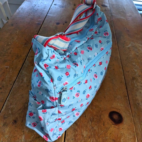 Foldable travel handbag NWOT - Picture 2 of 4